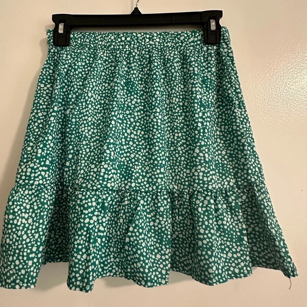 NWOT Small SHEIN Green and White Skirt - Picture 3 of 4